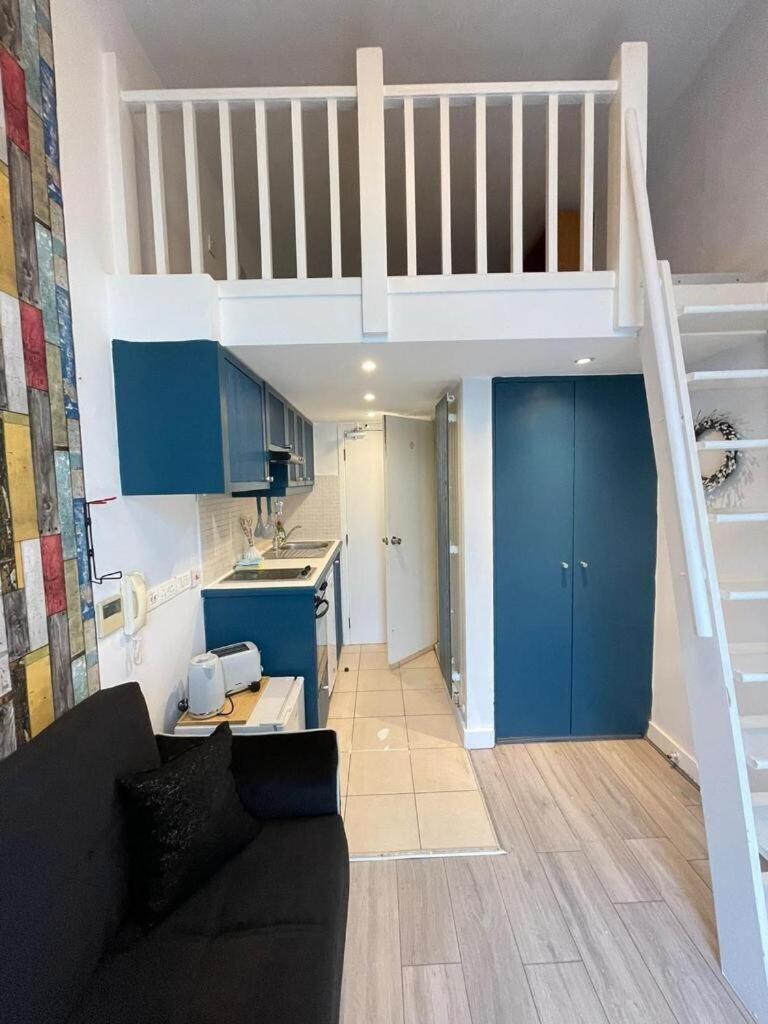 Apartment Portobello Road Artistic 'budget'