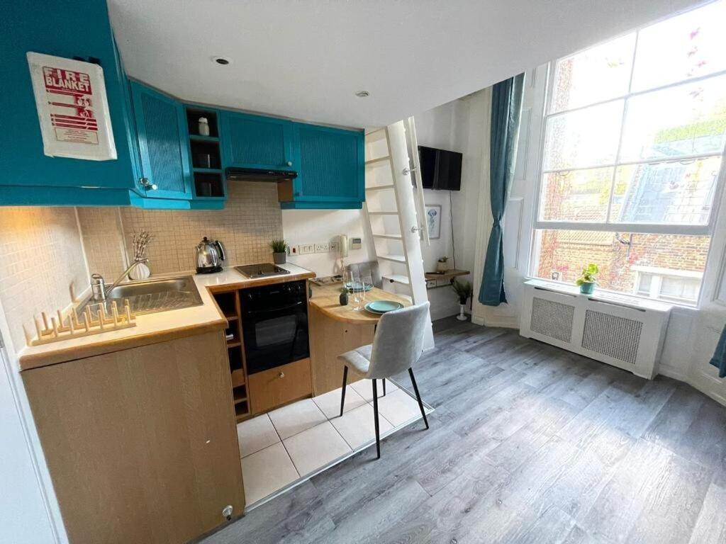 Apartment Portobello Road Artistic 'budget' London